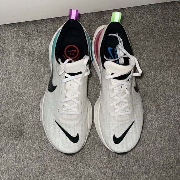 Nike invincible 3 colorful running shoes 💨 - Picture 3 of 6